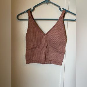 Size M/L padded cropped tank